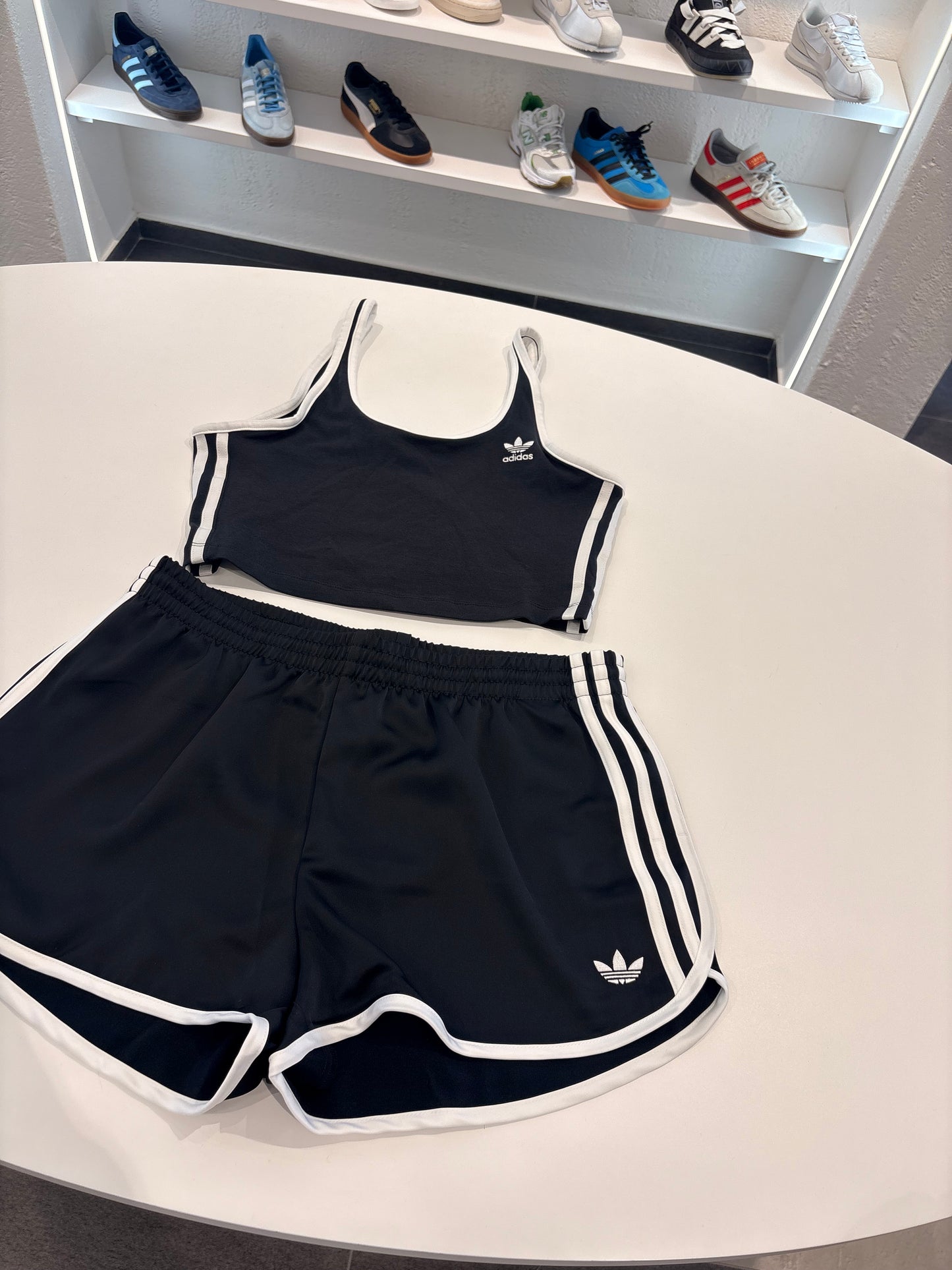 Coordinato Adidas canotta total black