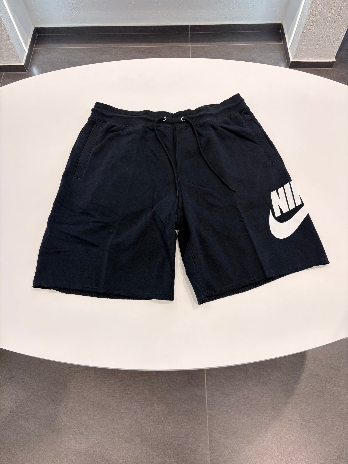 Shorts logo Nike big