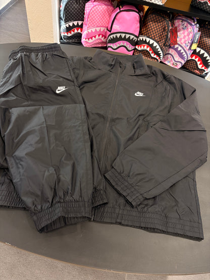Tuta Nike antivento nera