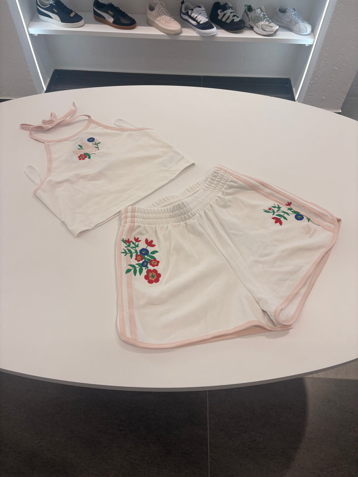 Coordinato flowers Adidas