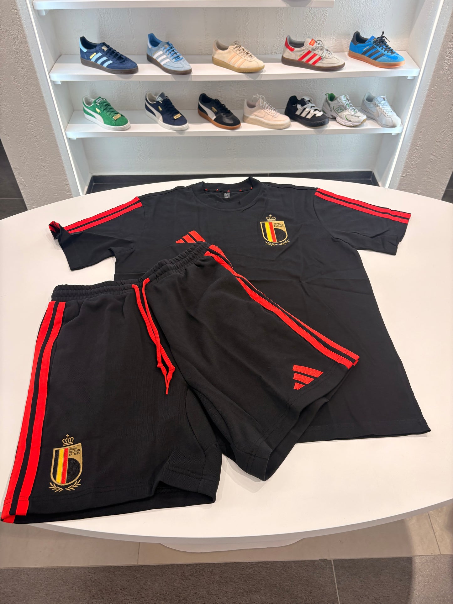 Completino Belgio TOTAL black