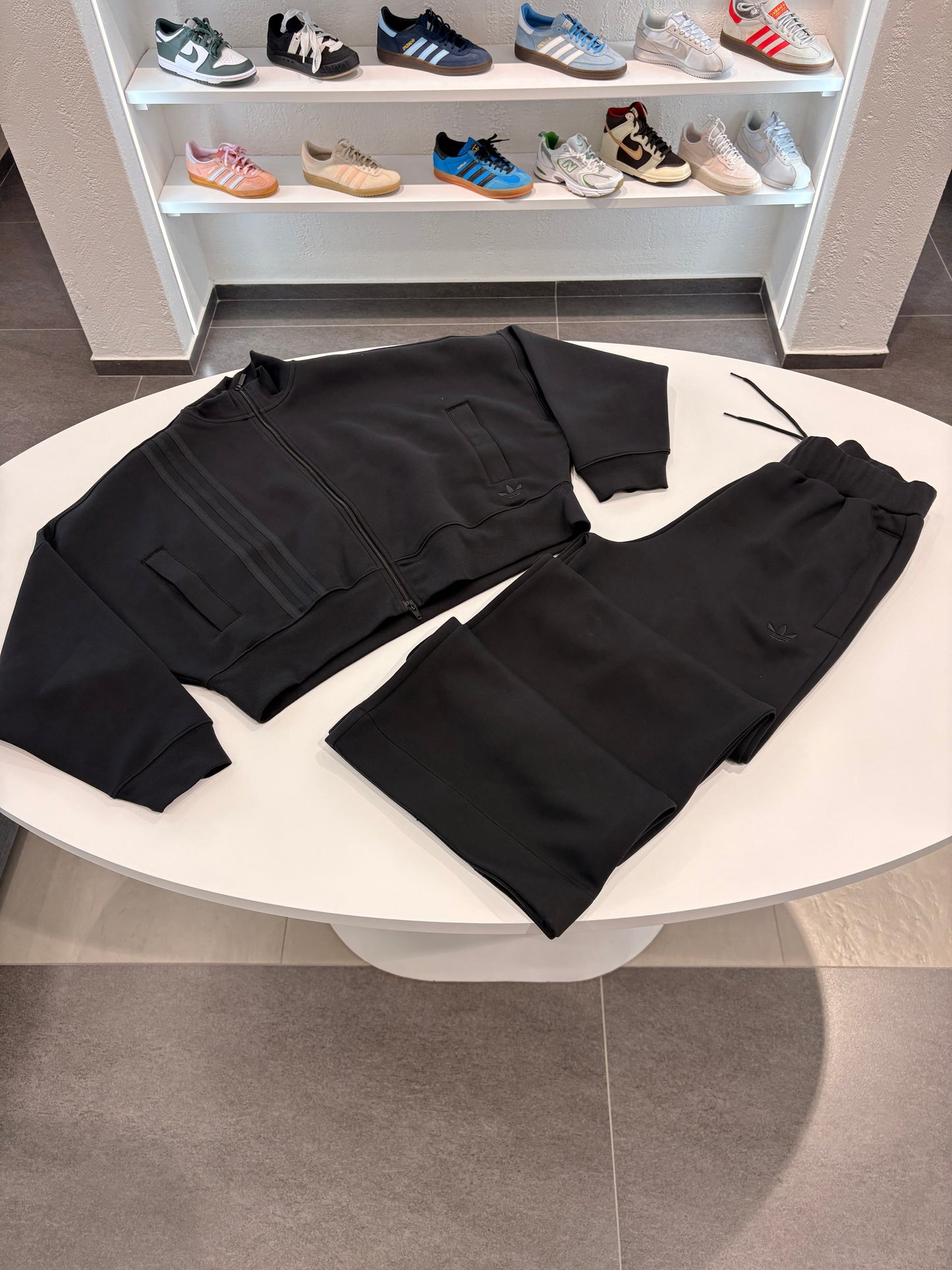 Tuta Adidas TOTAL black fondo largo