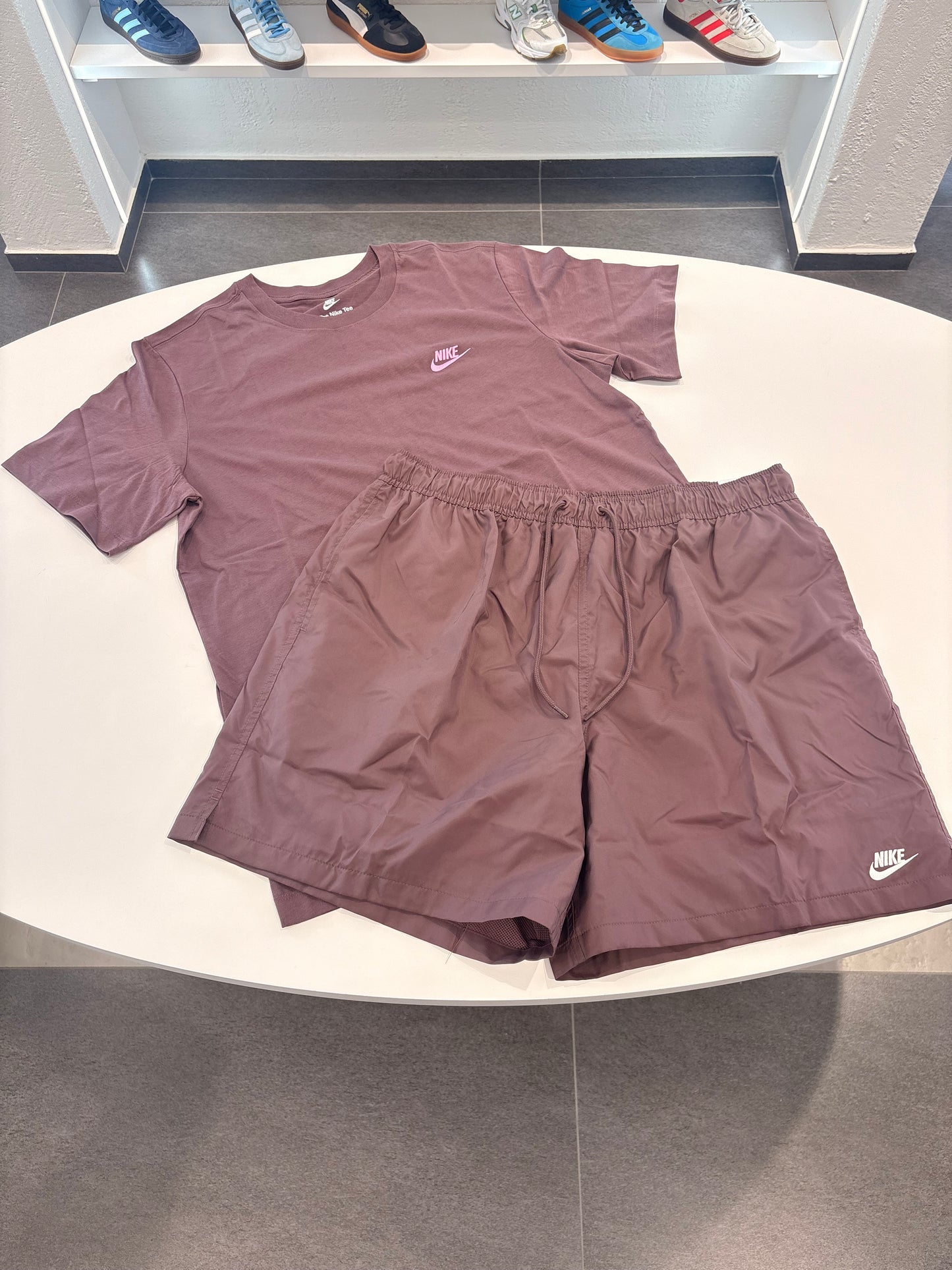 Coordinato Nike Marrone