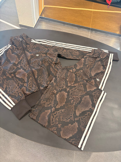 Tuta Adidas pitonata brown