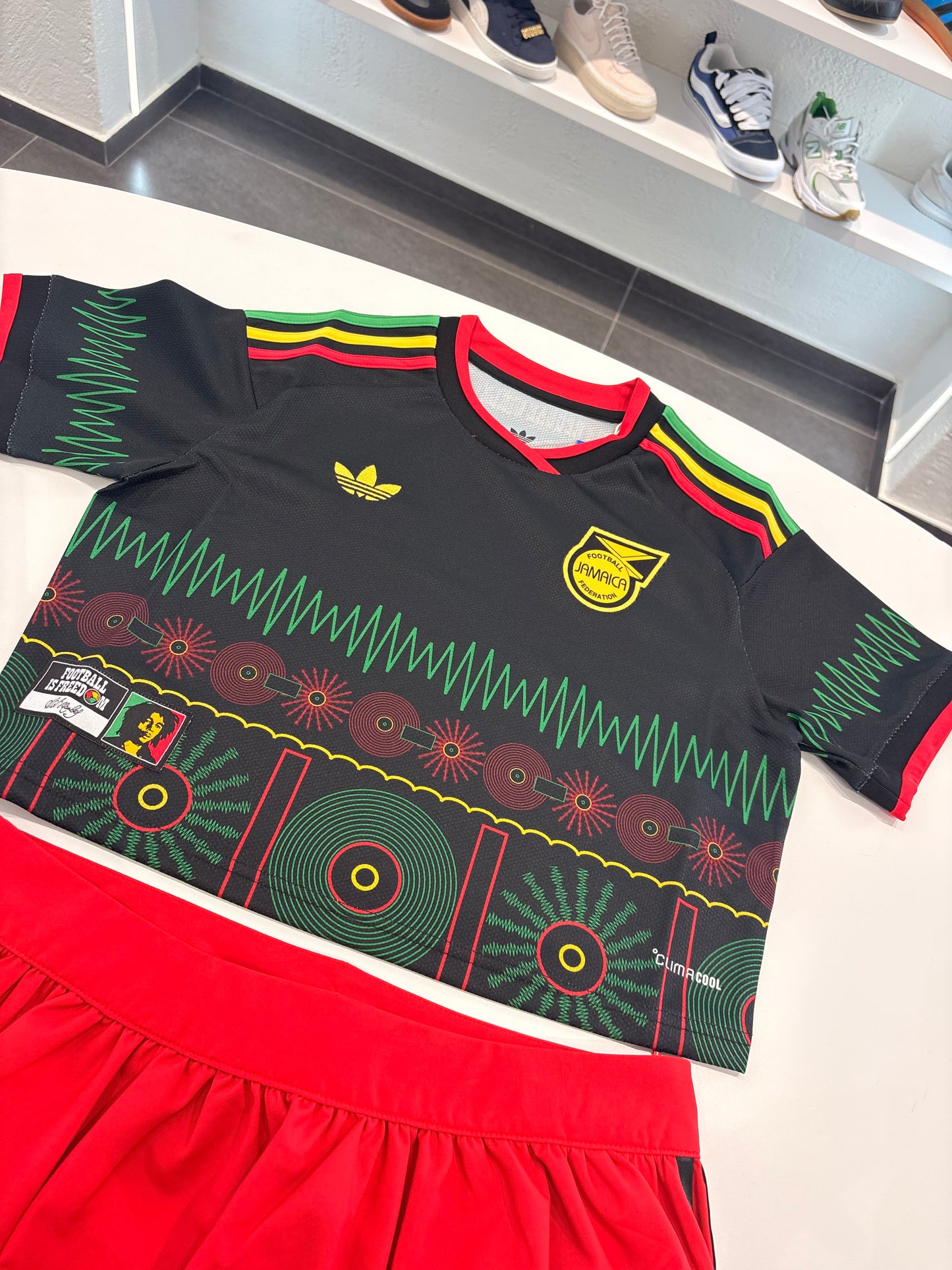 Coordinato Adidas X Bob Marley by REVENGE