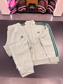 Tuta Adidas felpata verde menta