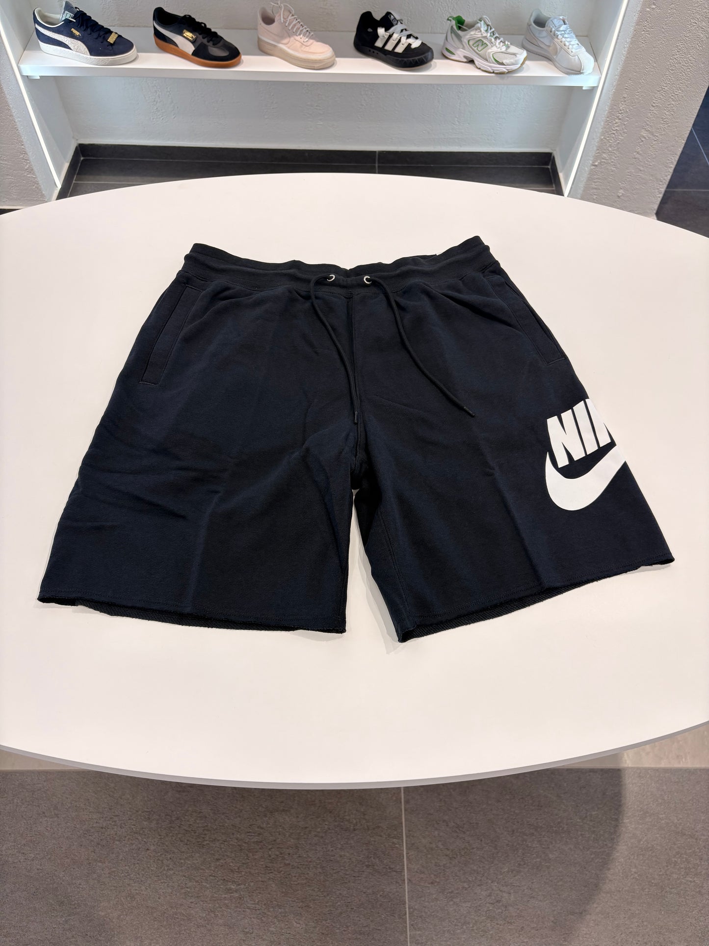 Shorts logo Nike big
