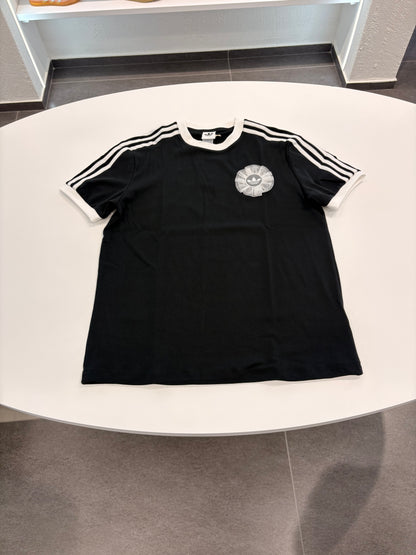 T-shirt Adidas ORIGINALS lace branding
