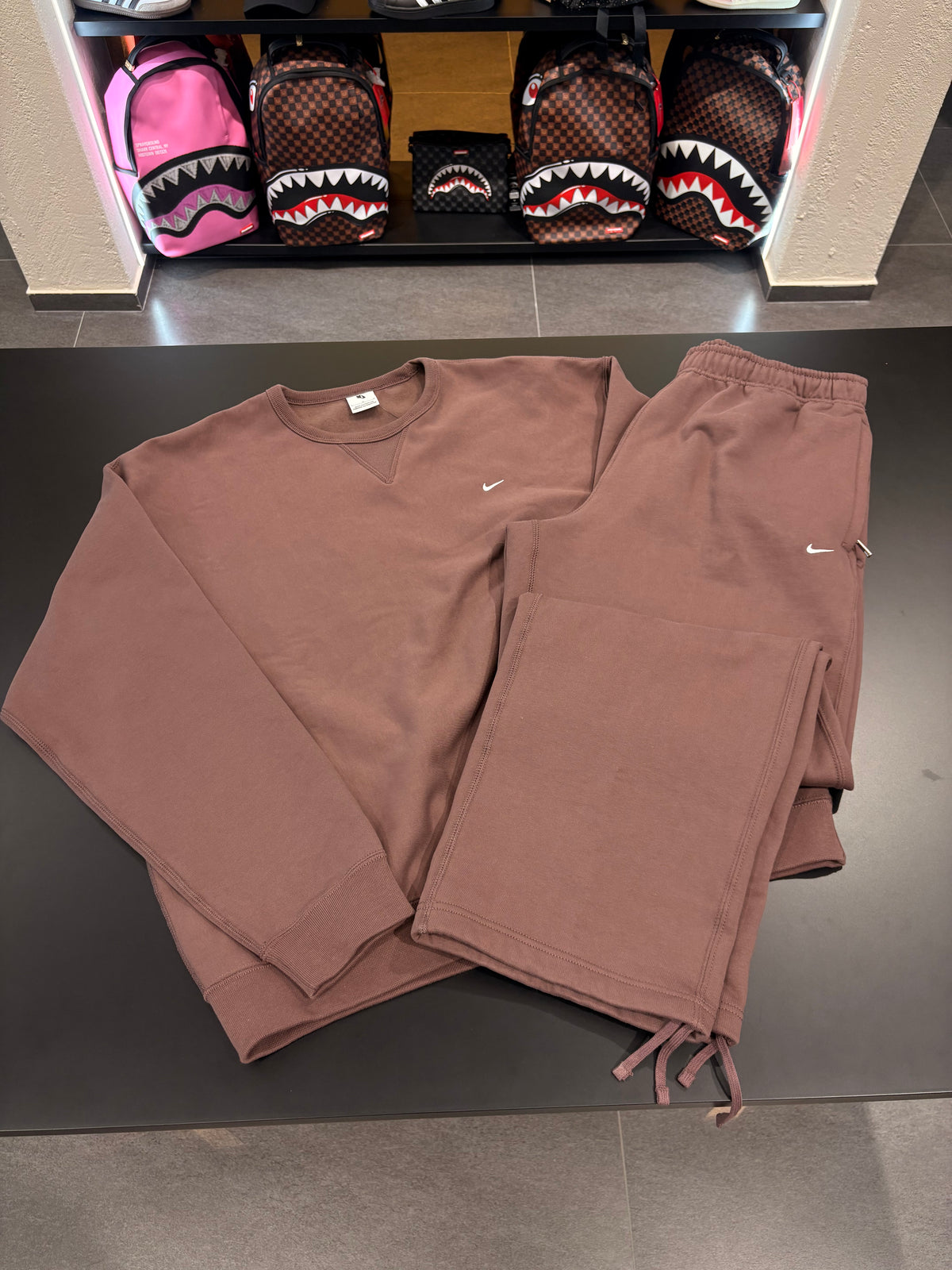 Tuta Nike prima linea unisex brown fondo largo plus elastico regolabile