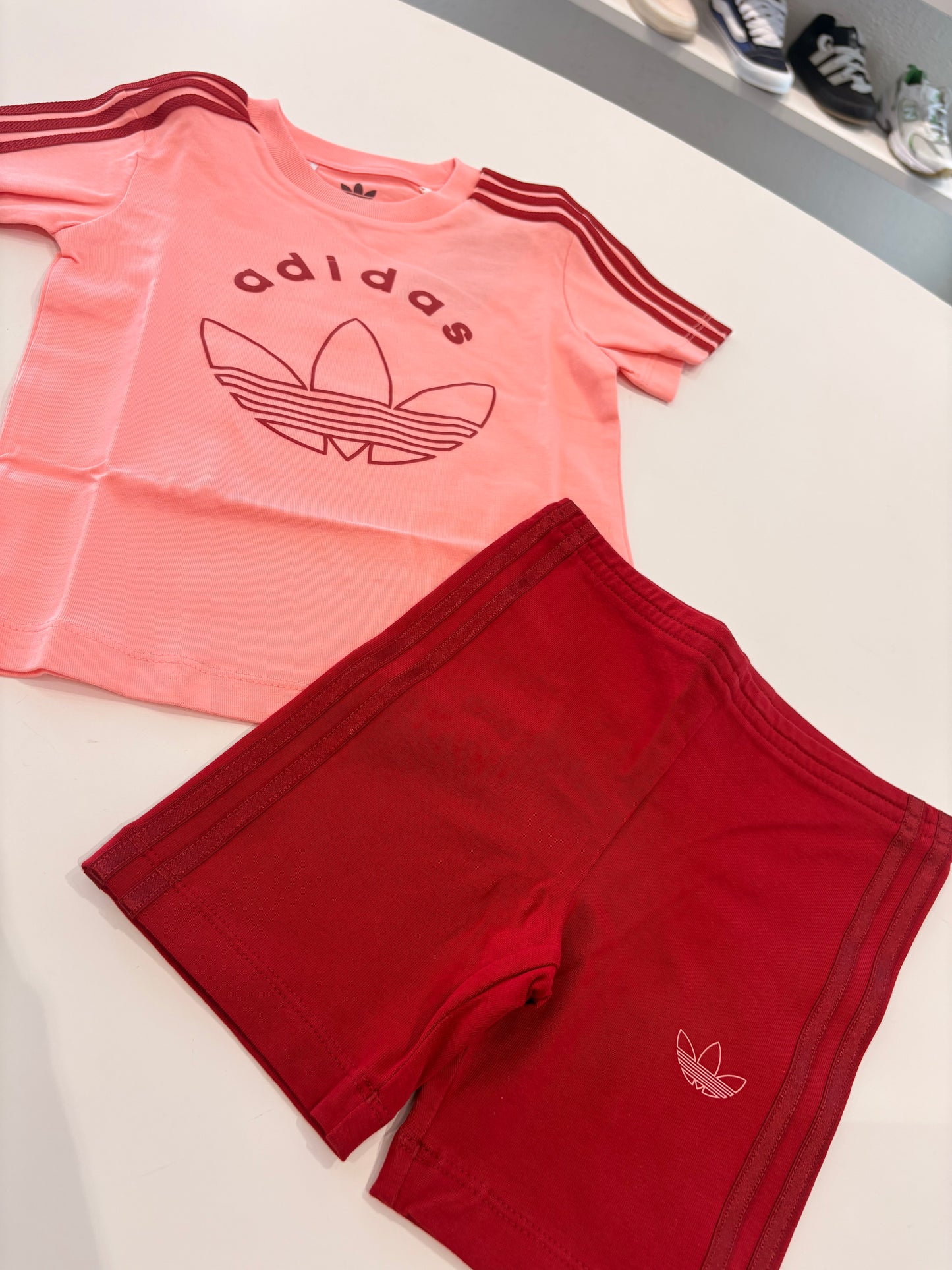 Coordinato Adidas baby rosa/bordeaux