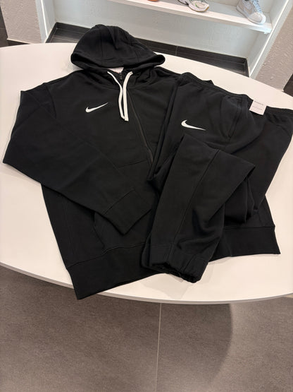 Tuta Nike con zip