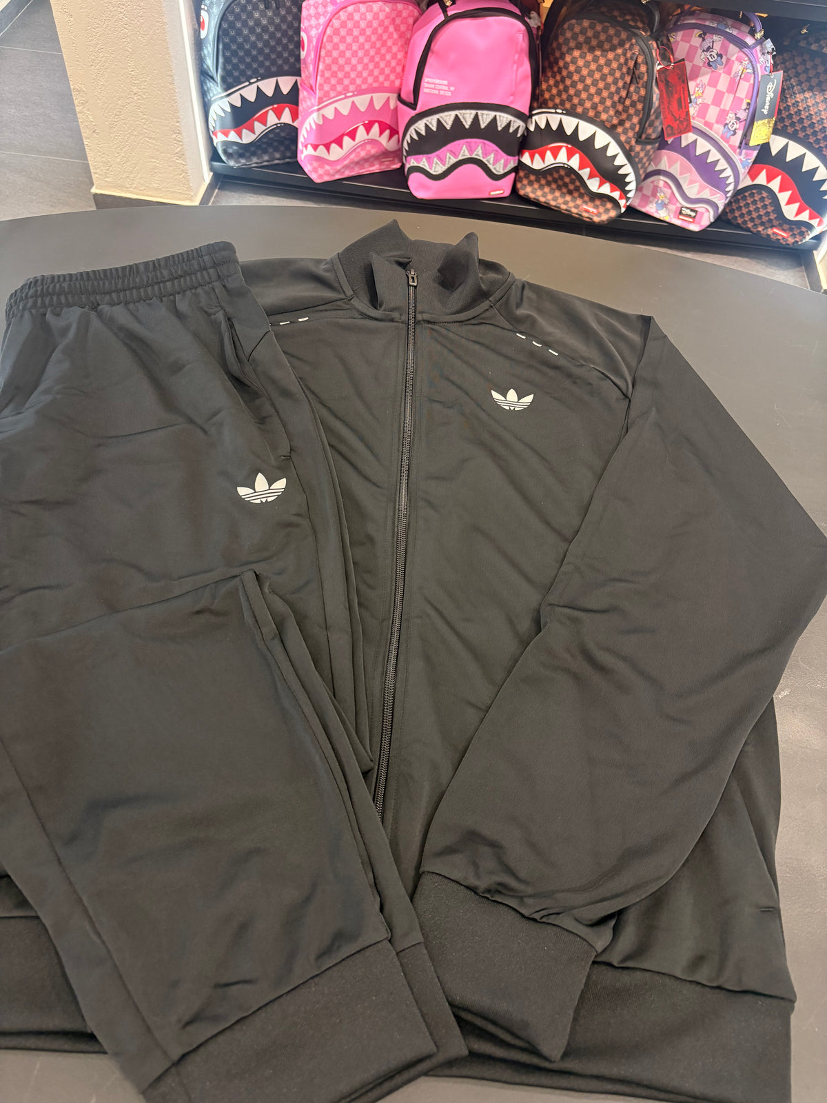 Tuta Adidas tech ess track suit black