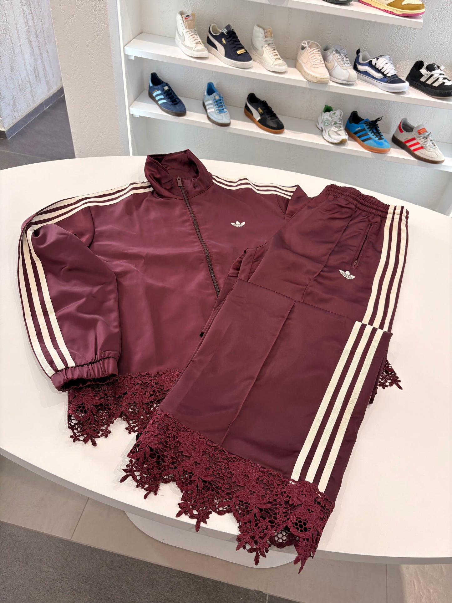 Tuta Adidas merletto SS2026/2027 Bordeaux
