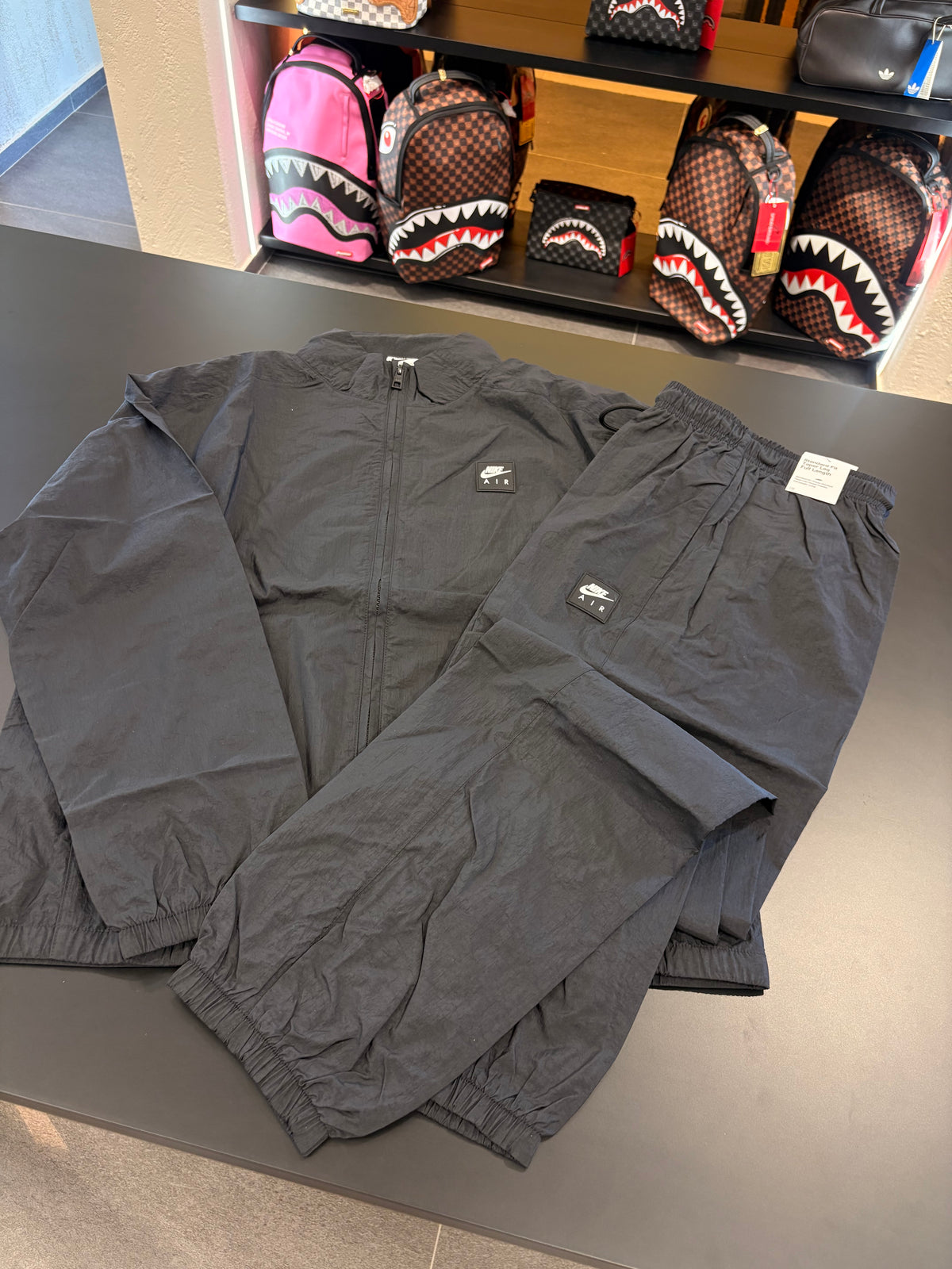 Tuta Nike Air total black tex antivento