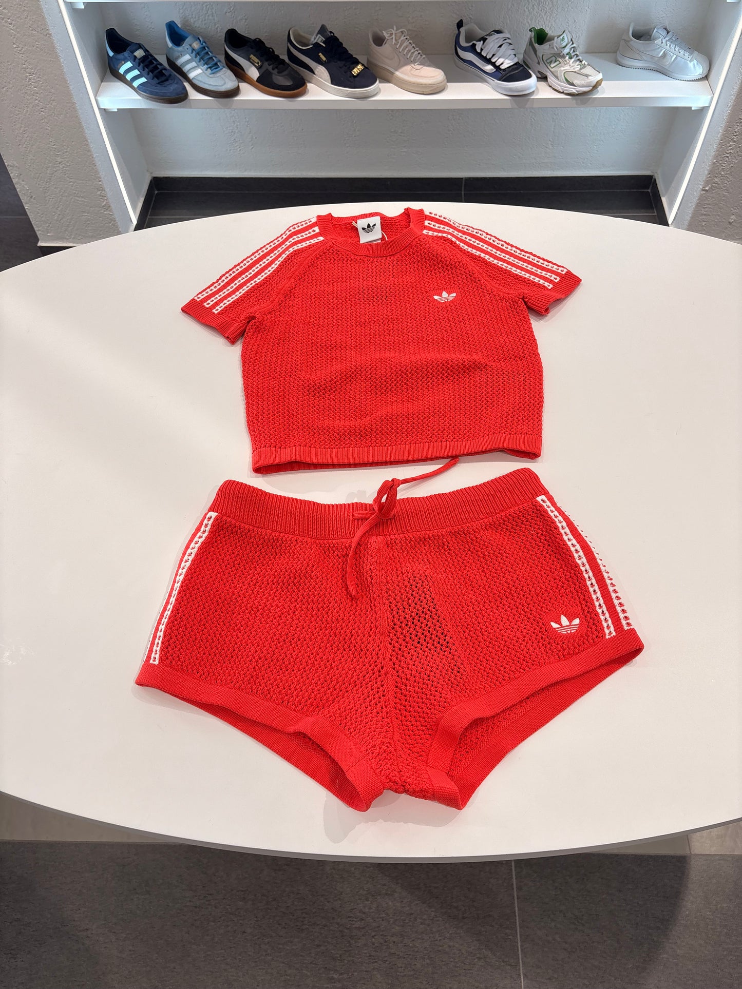 Coordinato Adidas traforato cali tee
