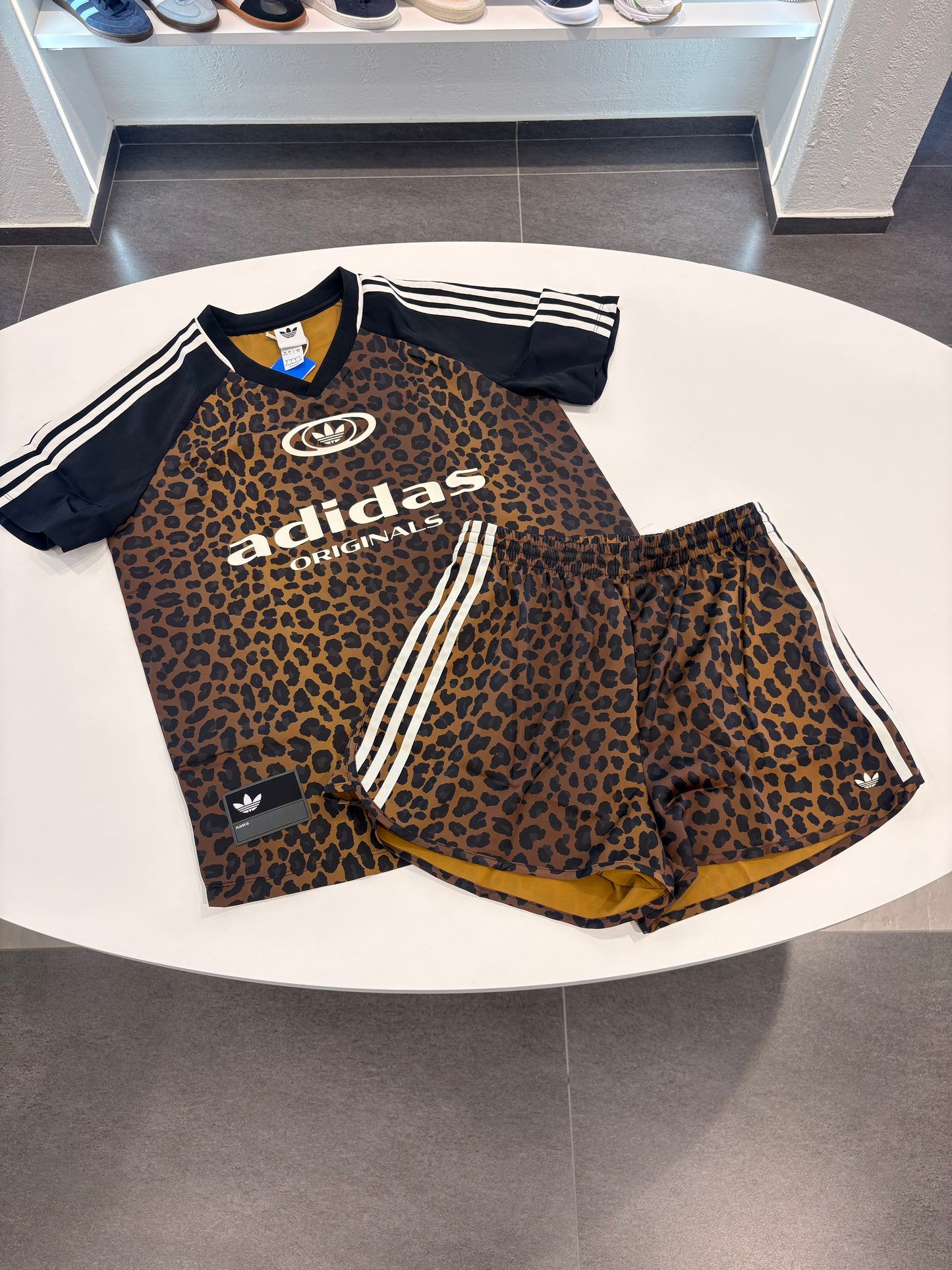 Coordinato Adidas Leopard 2.0
