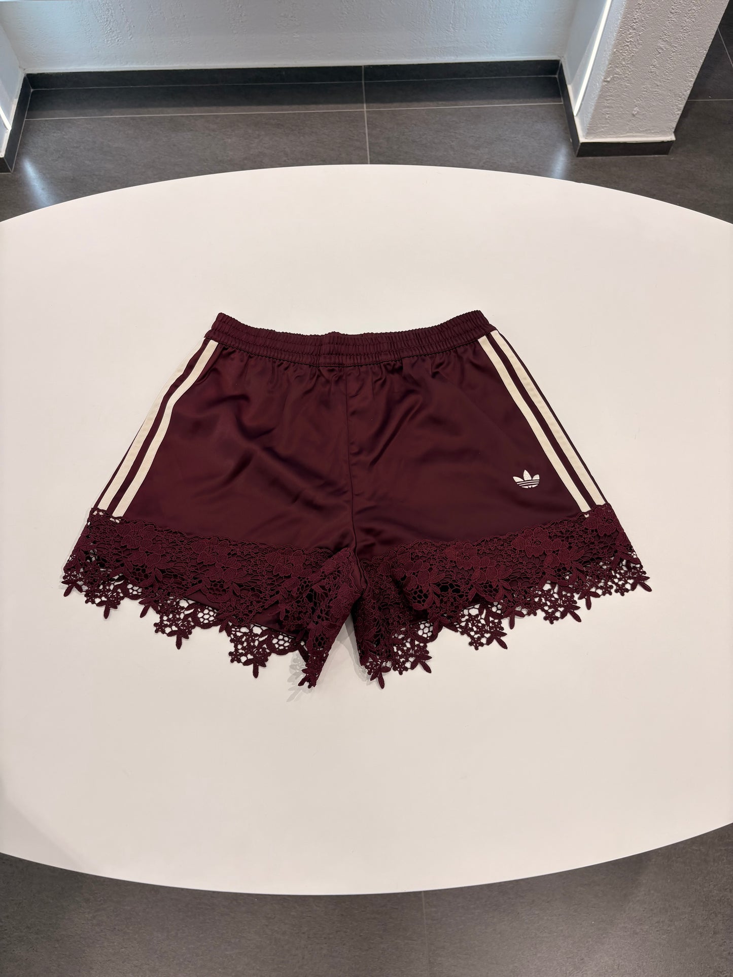 Shorts Adidas merletto bordeaux