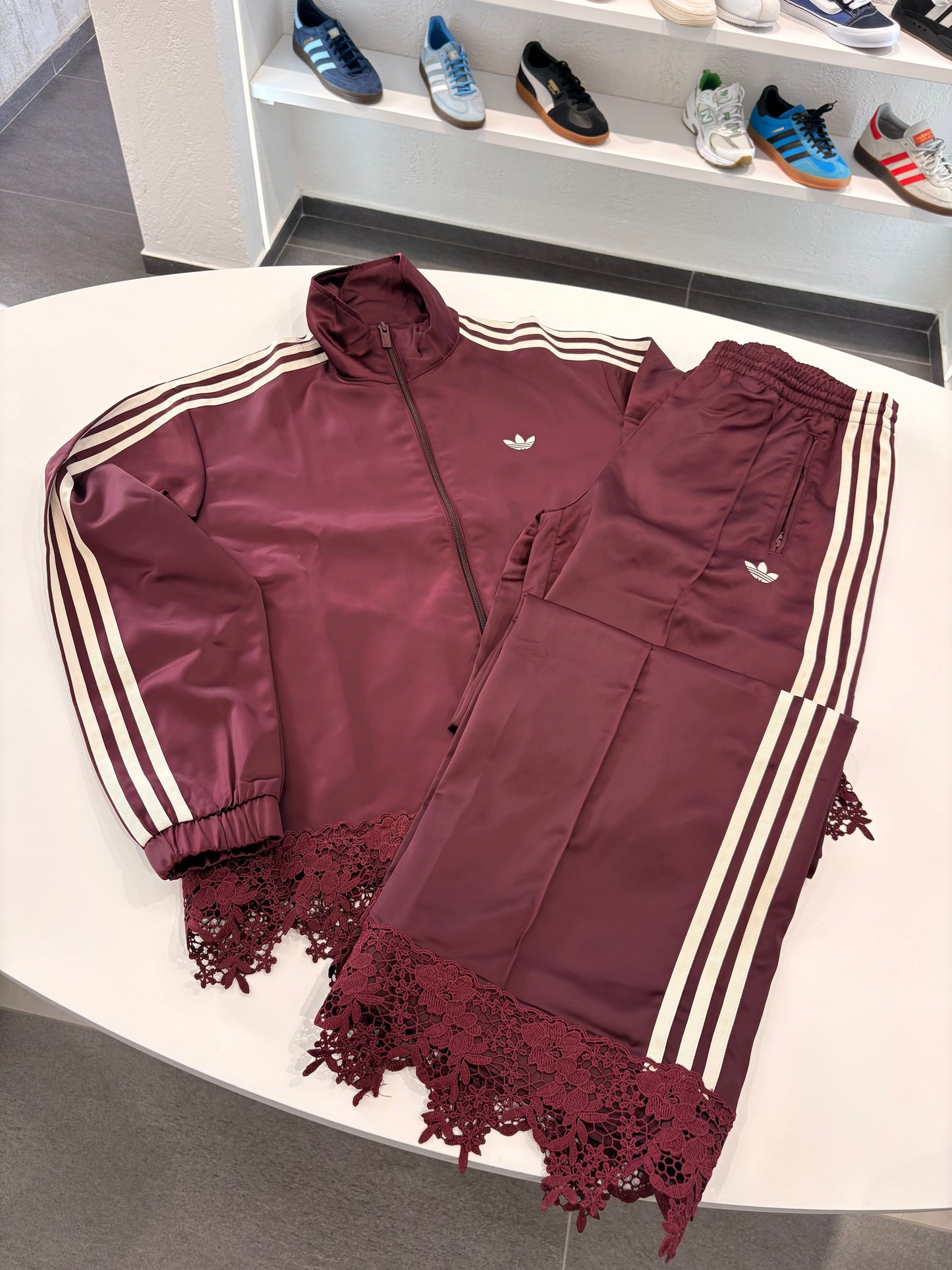 Tuta Adidas merletto SS2026/2027 Bordeaux