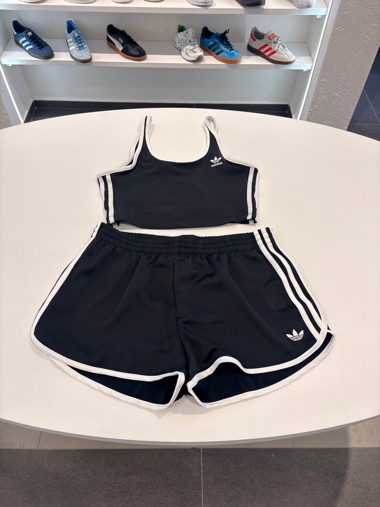 Coordinato Adidas canotta total black