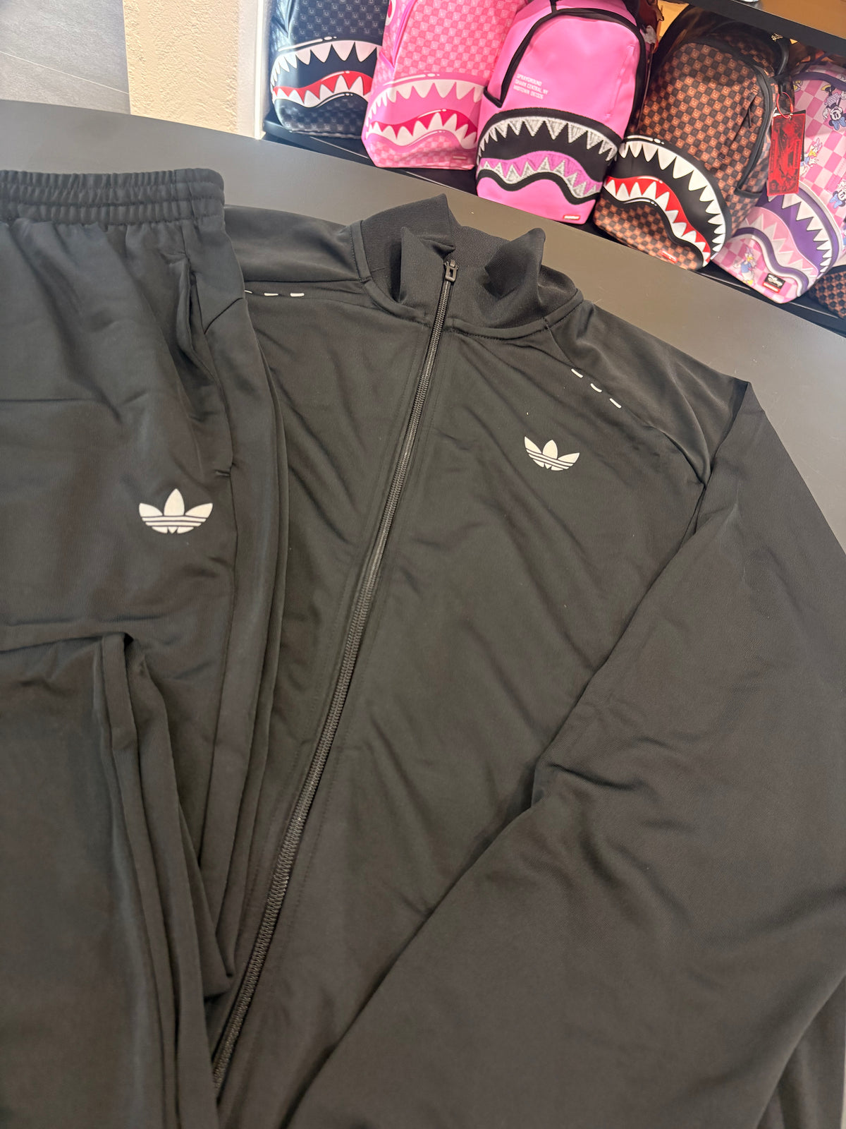 Tuta Adidas tech ess track suit black