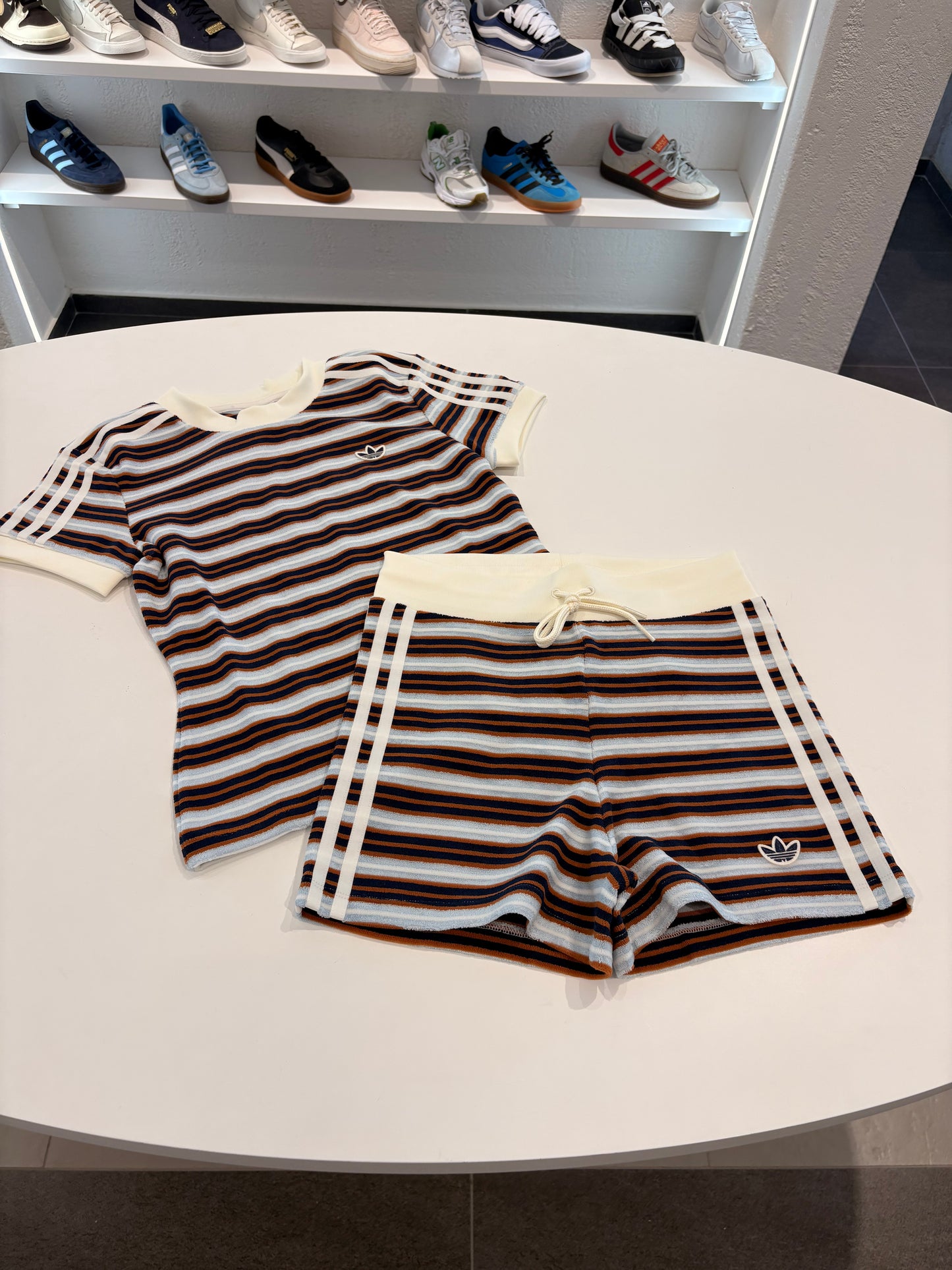 Coordinato Adidas BOOTY Crystal Sky