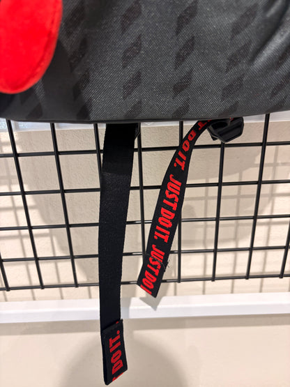 Zainetto Nike JDI MINI BACKPACK Black/red