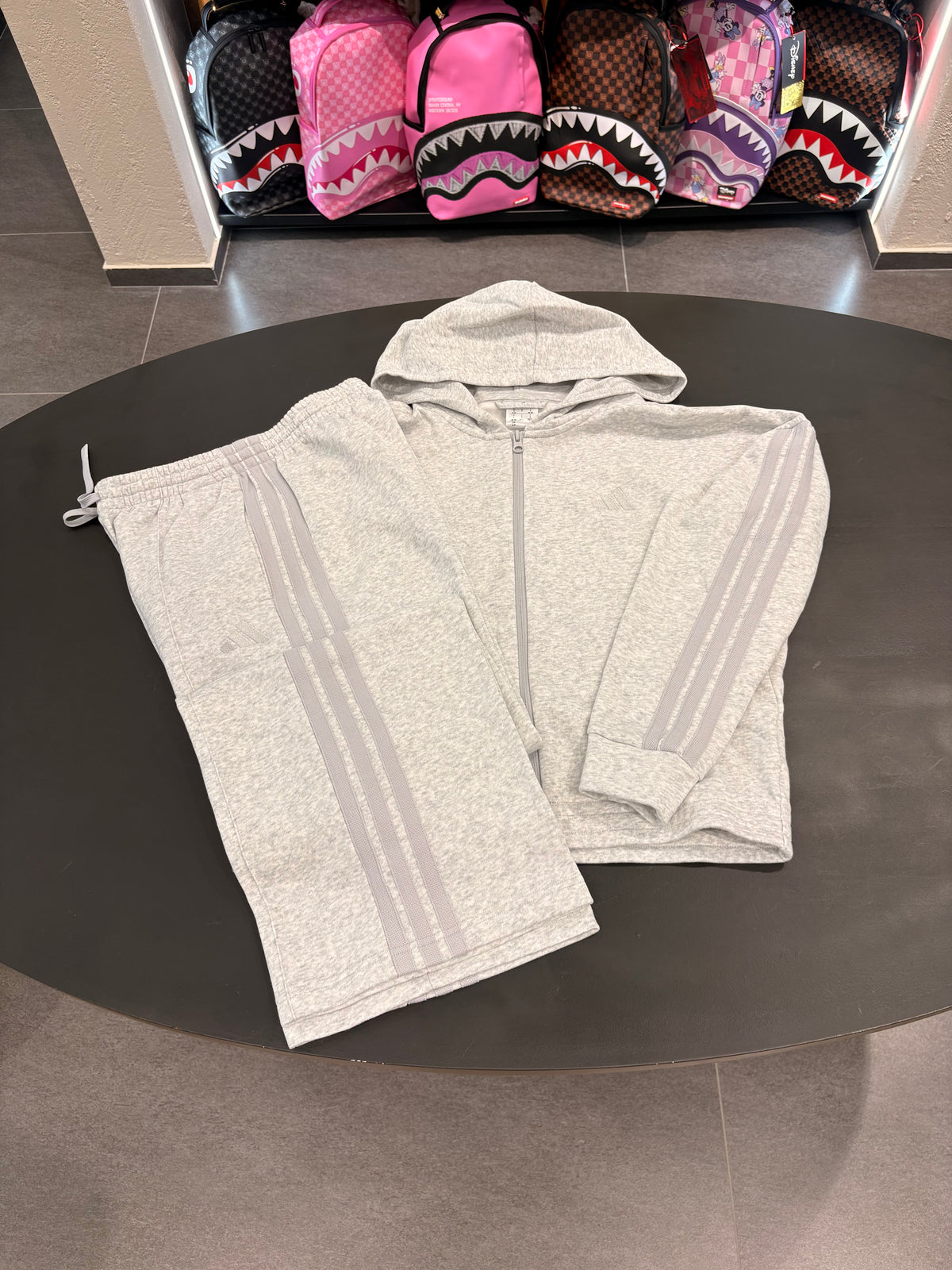Tuta Adidas energize grey