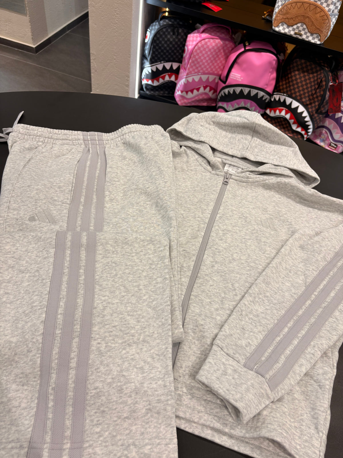 Tuta Adidas energize grey