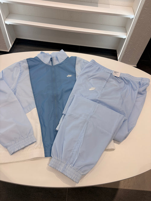 Tuta Nike antivento Sky Blue