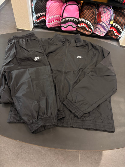 Tuta Nike antivento nera