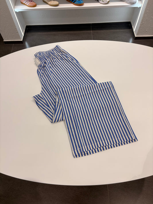 Pantaloni loose a righe