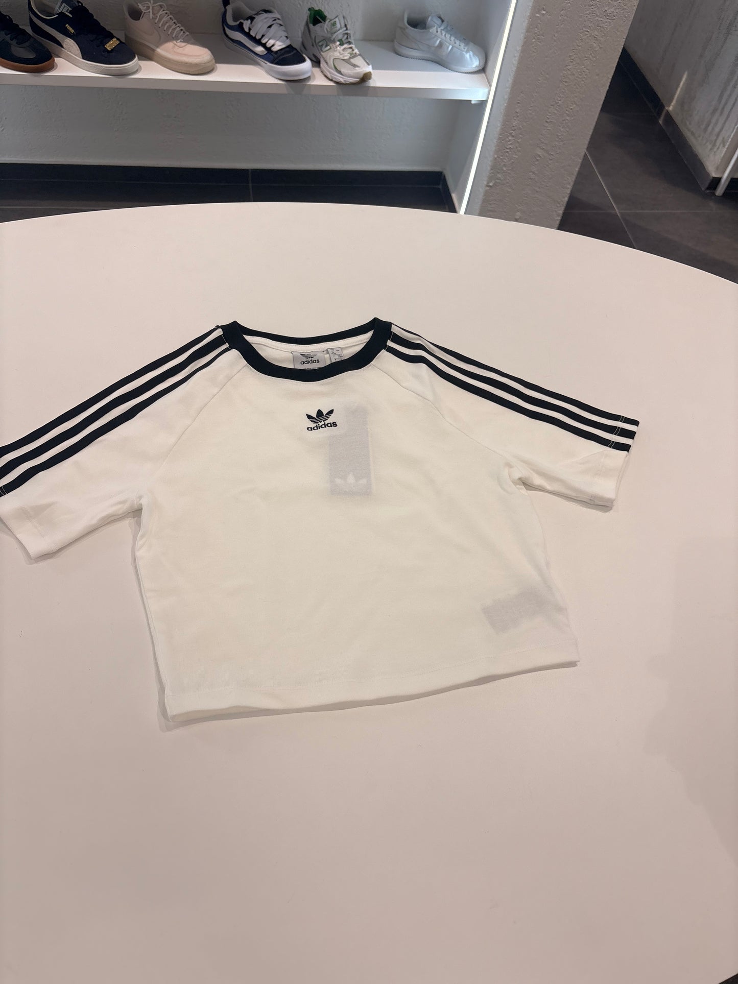 T-shirt Adidas crop 3lines