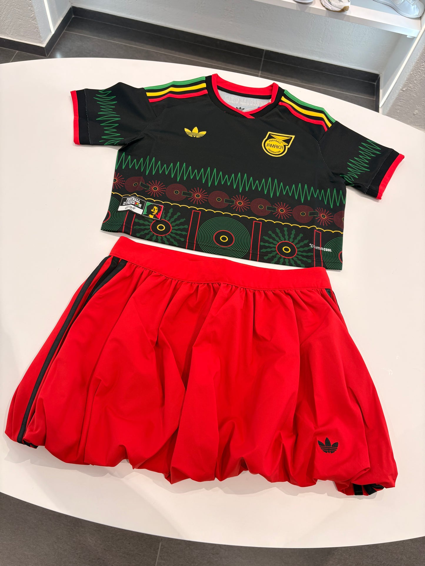 Coordinato Adidas X Bob Marley by REVENGE
