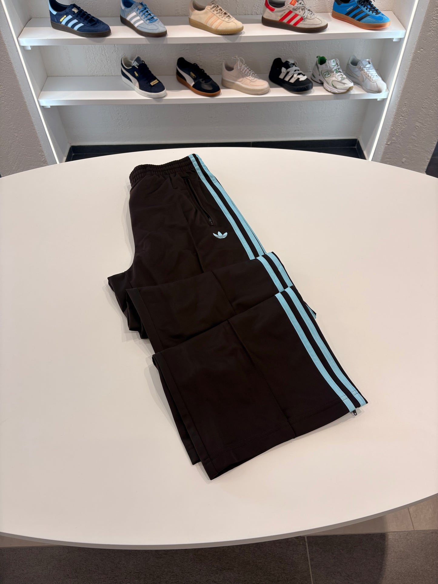 Pantaloni Adidas firebird aurora coffee icey blue
