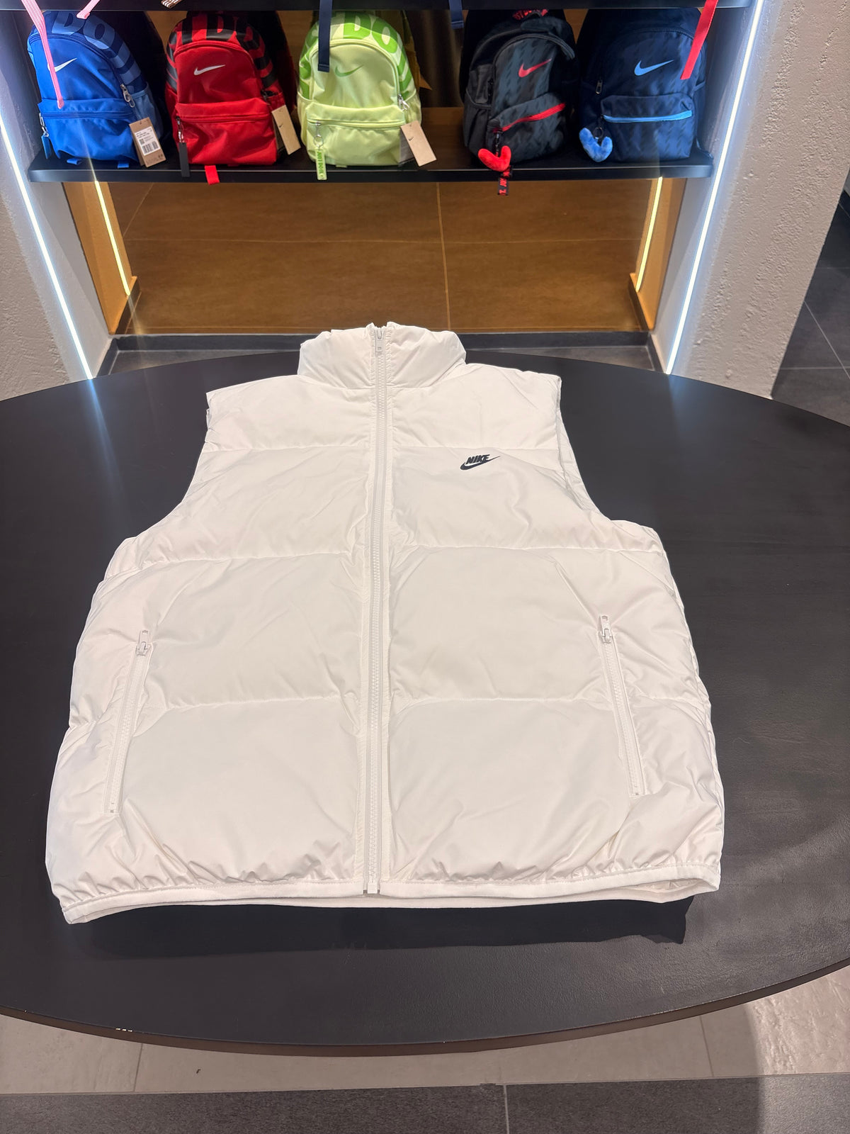 Smanicato Nike total white