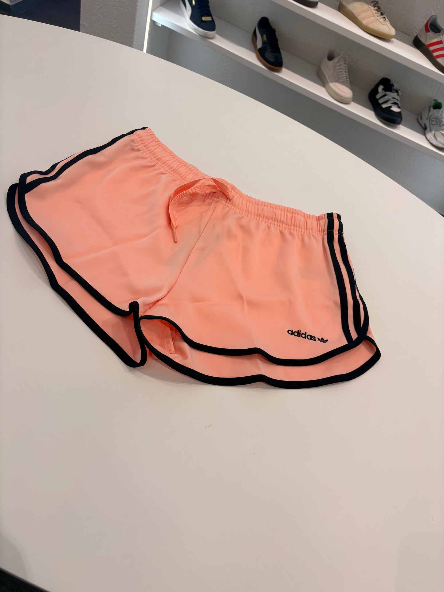 Shorts Adidas peach pink