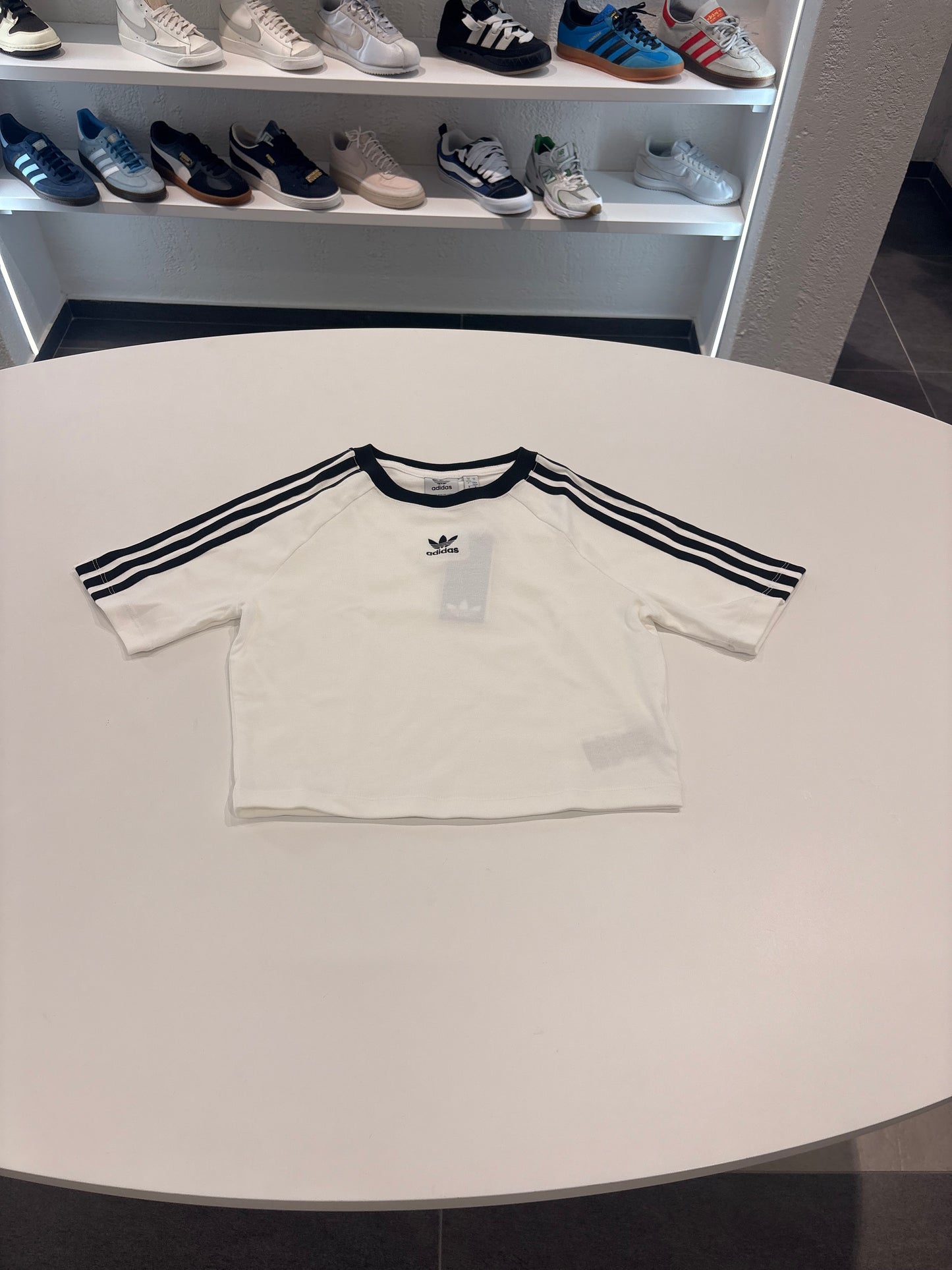 T-shirt Adidas crop 3lines