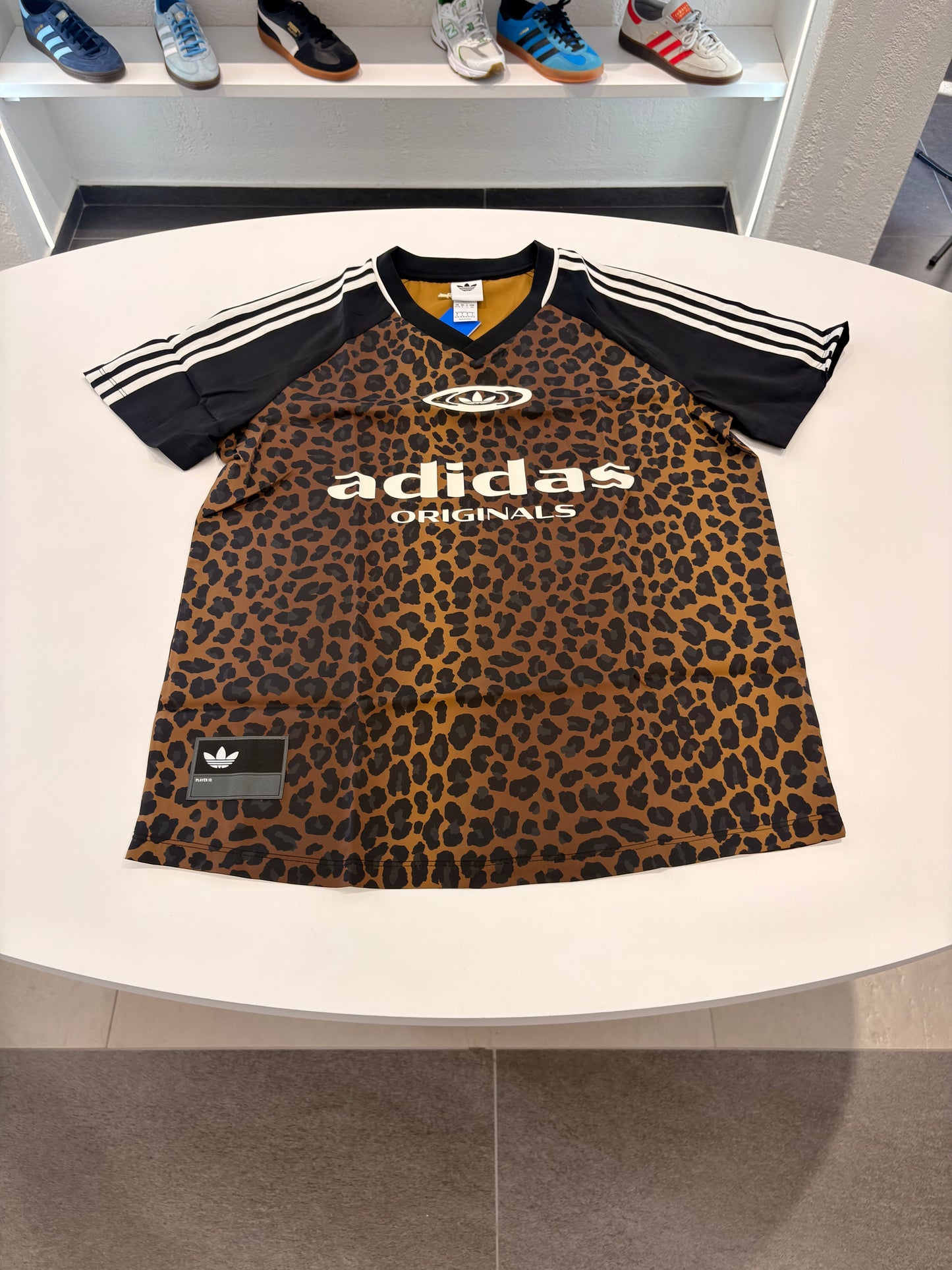 T-shirt Adidas Leopard spalla 3lines black