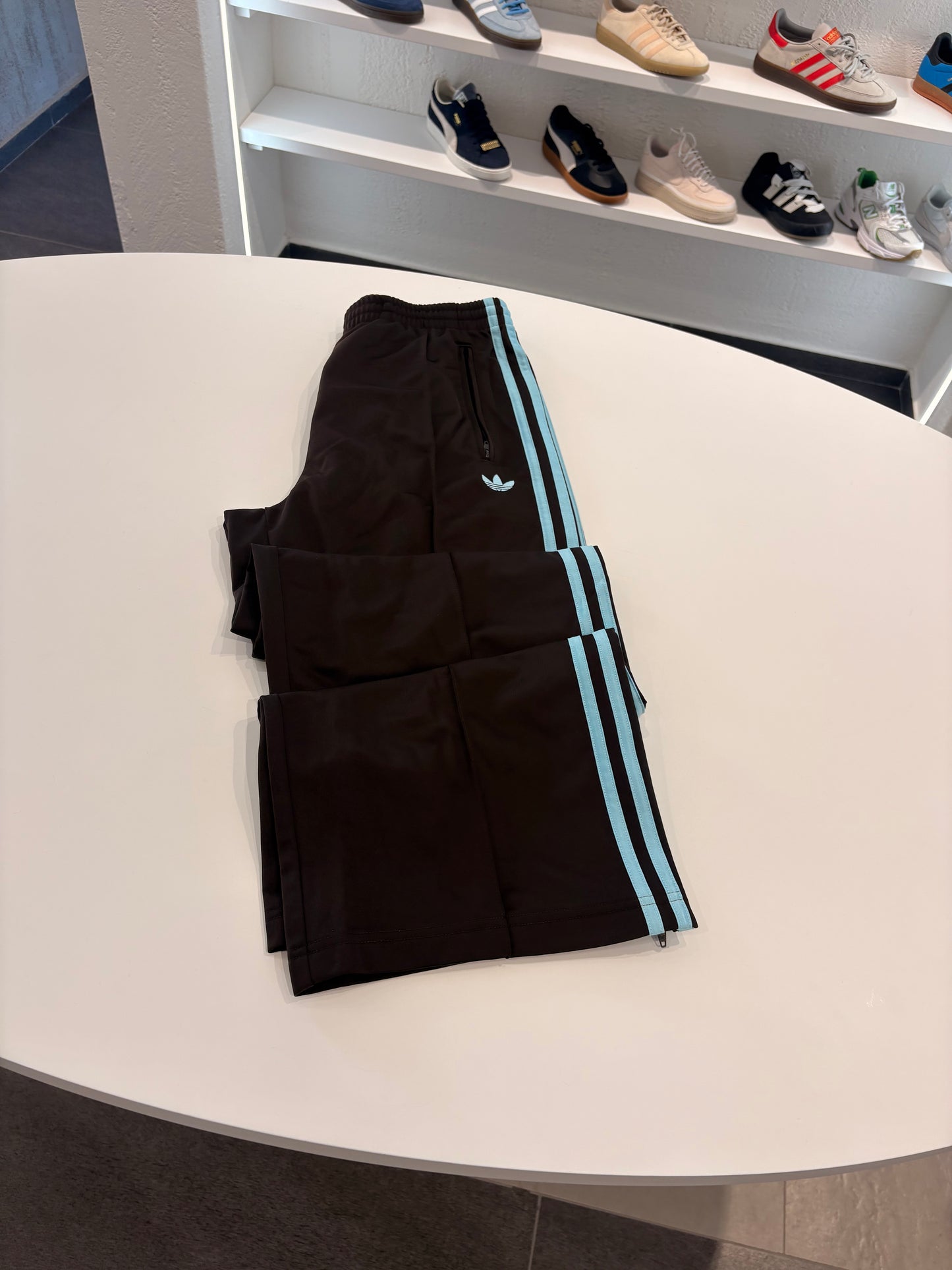 Pantaloni Adidas firebird aurora coffee icey blue