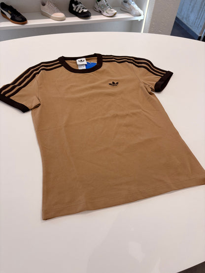 T-shirt Adidas slim fit nocciola