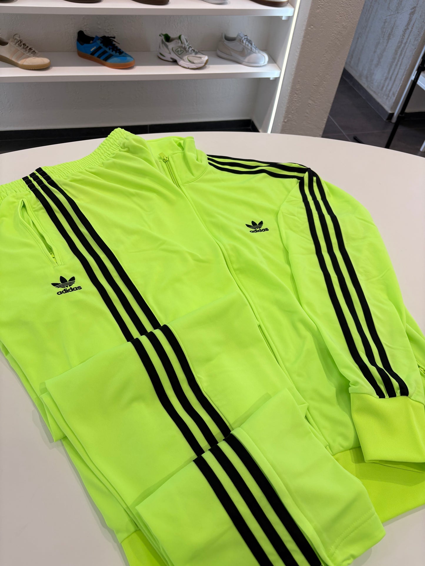 Tuta Adidas Fluo
