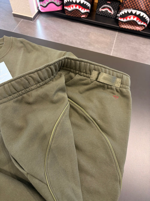 Coordinato Nike NOCTA verde oliva logo Red
