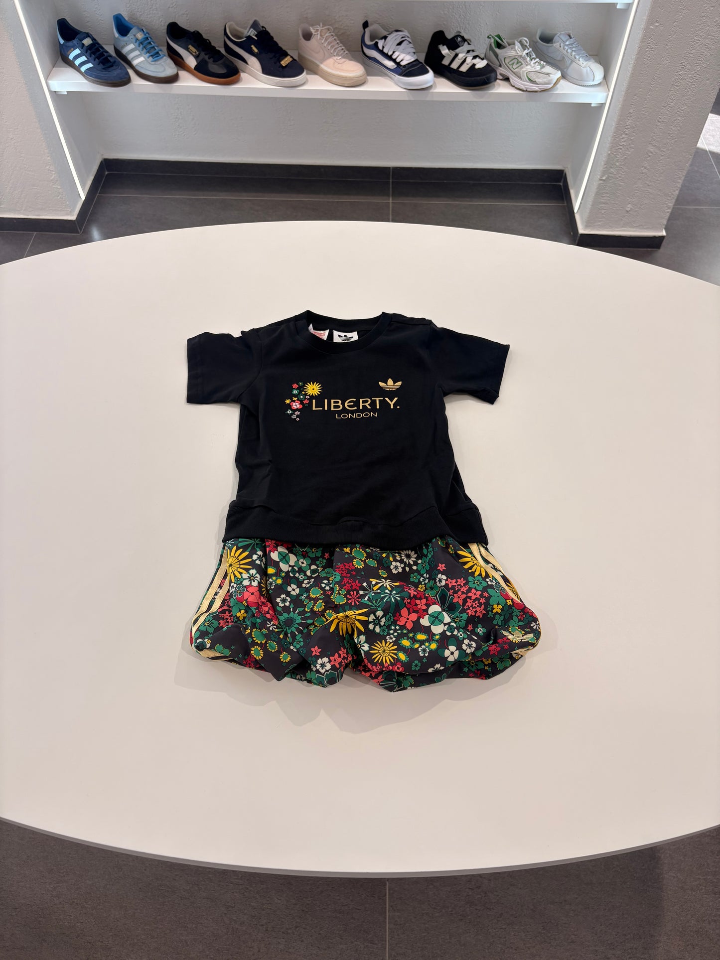 Vestitino adidas liberty London
