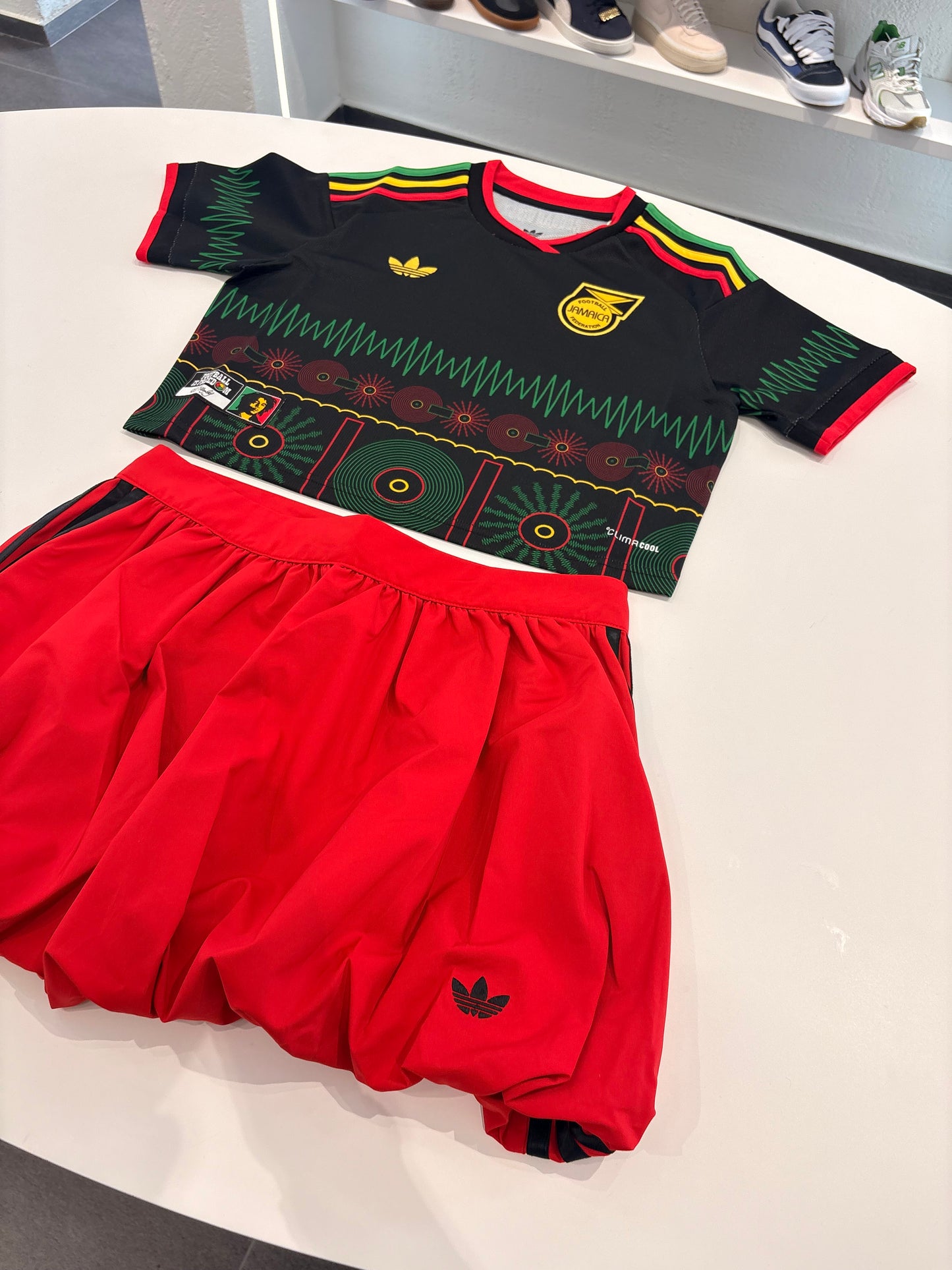 Coordinato Adidas X Bob Marley by REVENGE
