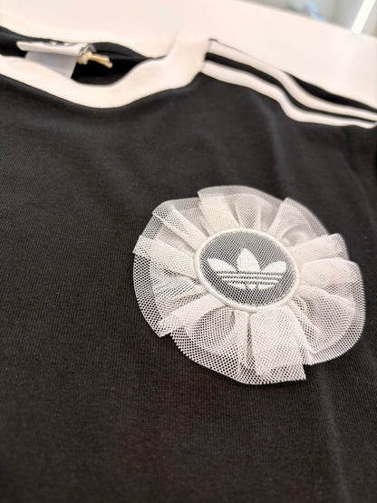 T-shirt Adidas ORIGINALS lace branding