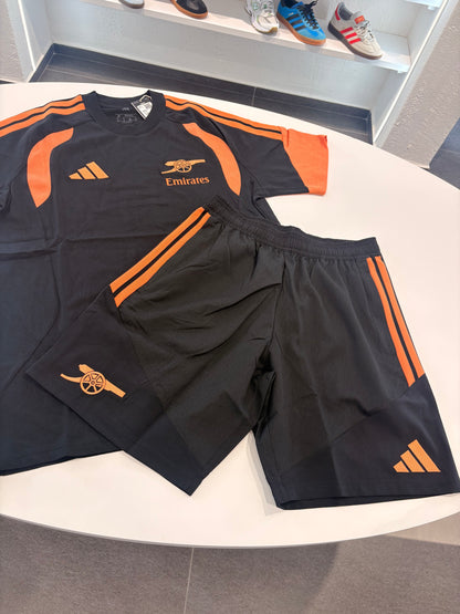 Completino Arsenal Adidas