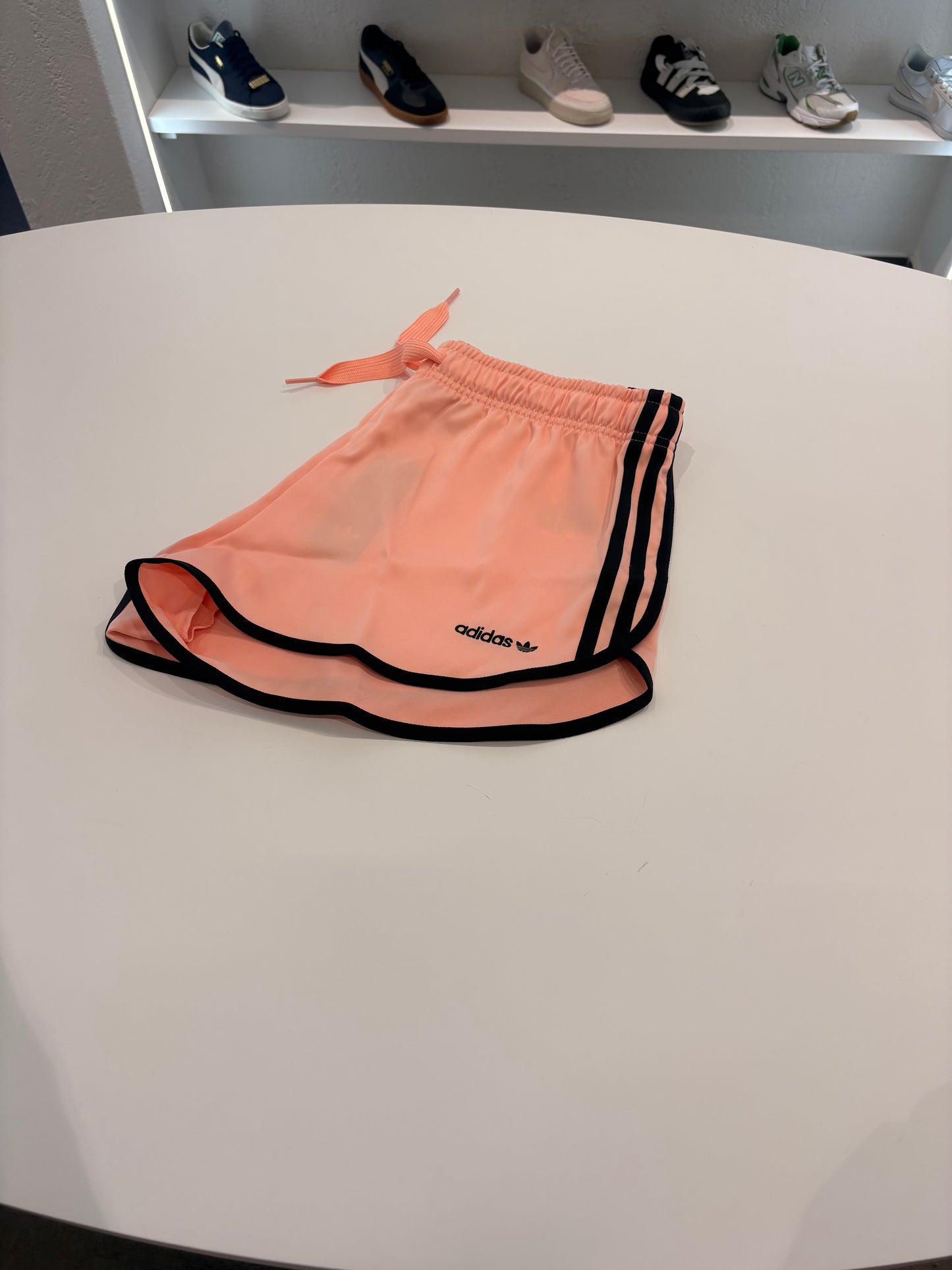 Shorts Adidas peach pink