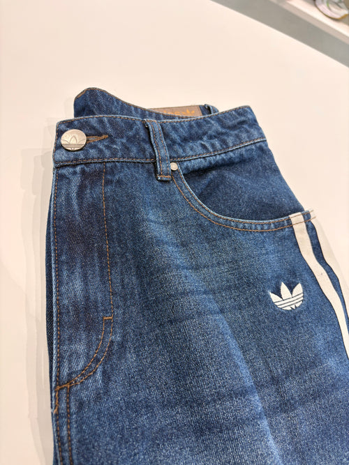 Jeans a gamba larga Adidas