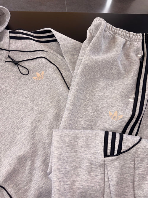 Tuta Adidas uomo grigia logo retroriflettente