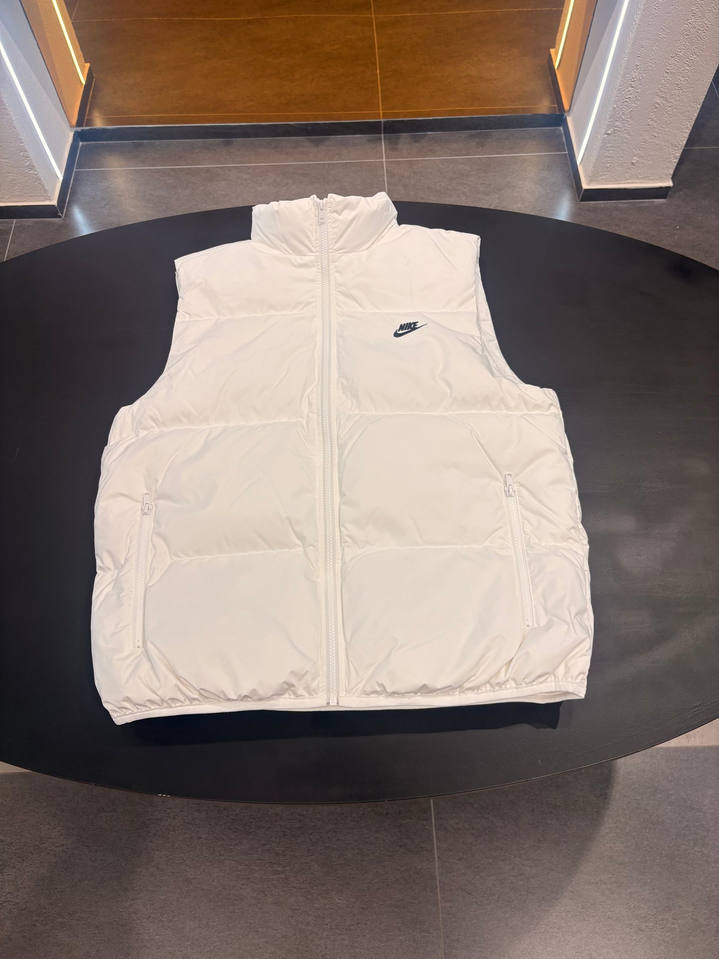 Smanicato Nike total white